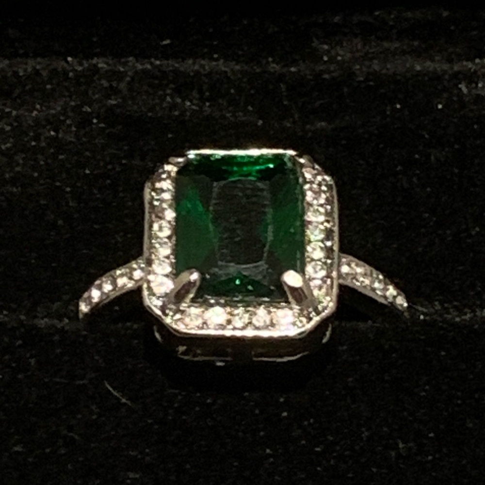 Emerald Green Tourmaline Ring with Signity Stones in Rhodium Plated 316 Steel